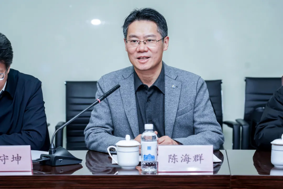 常州大學(xué)徐守坤書記、陳海群校長一行蒞臨神開參觀考察(圖4)